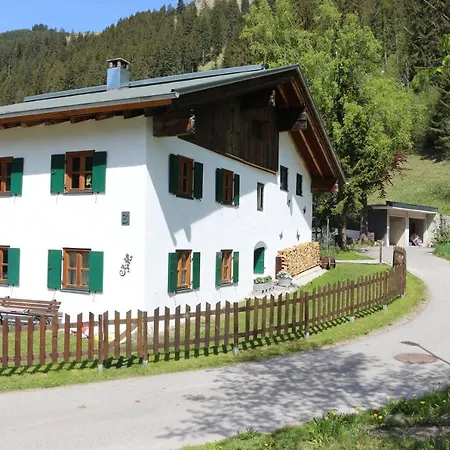 Ferienwohnung Haus Monteiro Elbigenalp Exterior foto